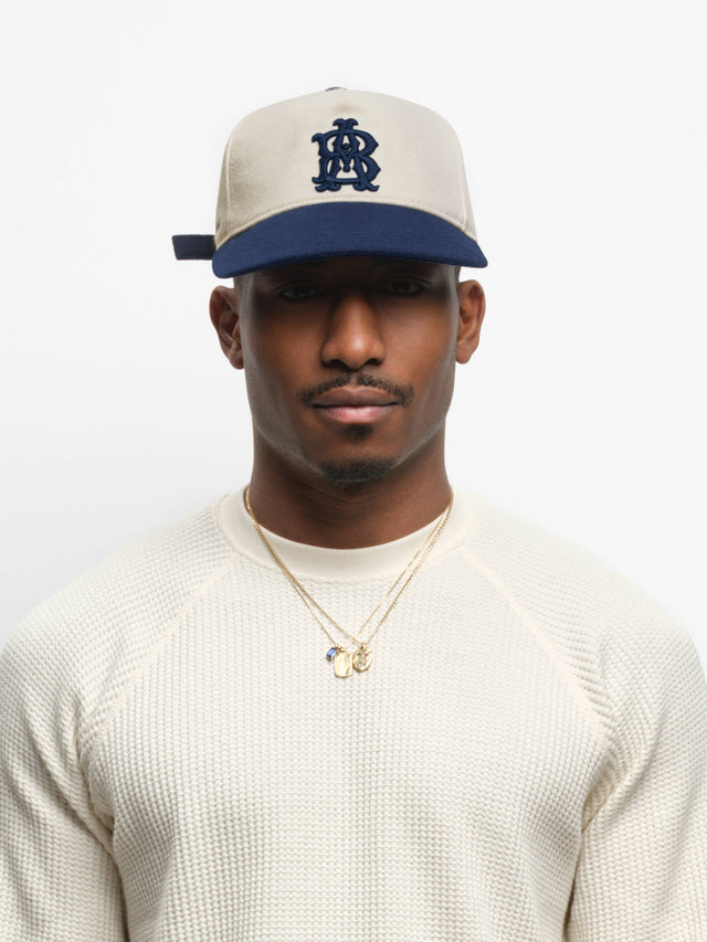 monogram wool cap ecru/navy