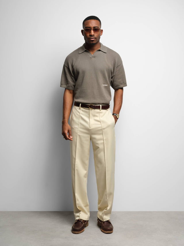 everyday pleated trouser ecru