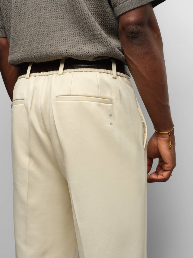 everyday pleated trouser ecru