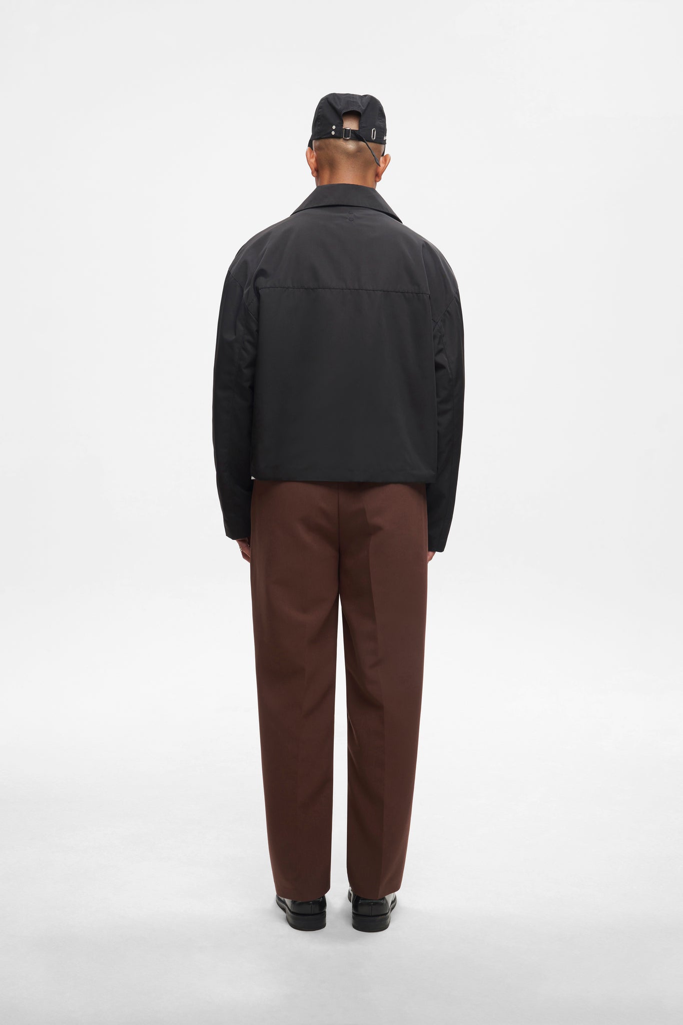 pleated trousers brown