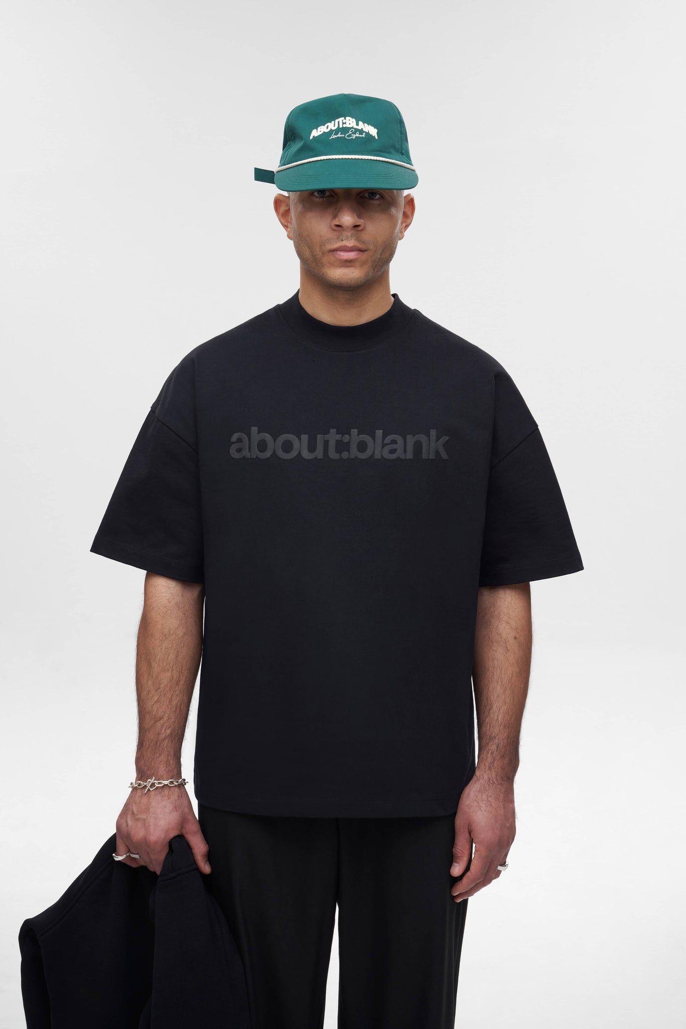 block mock neck t-shirt black/black
