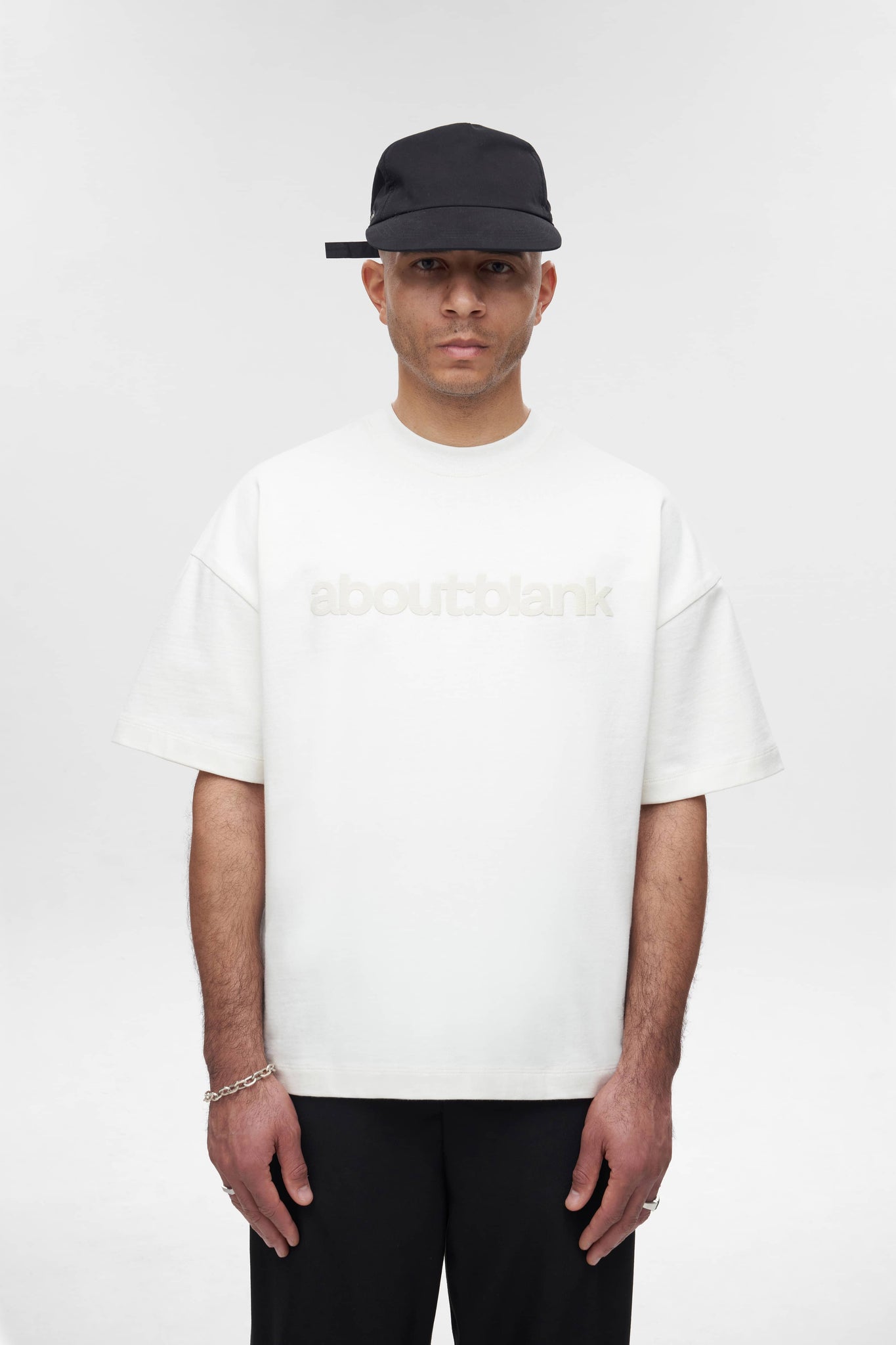 block mock neck t-shirt oat/ecru