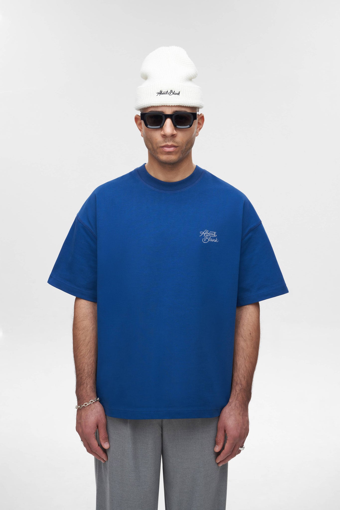 stacked logo t-shirt estate blue/ecru