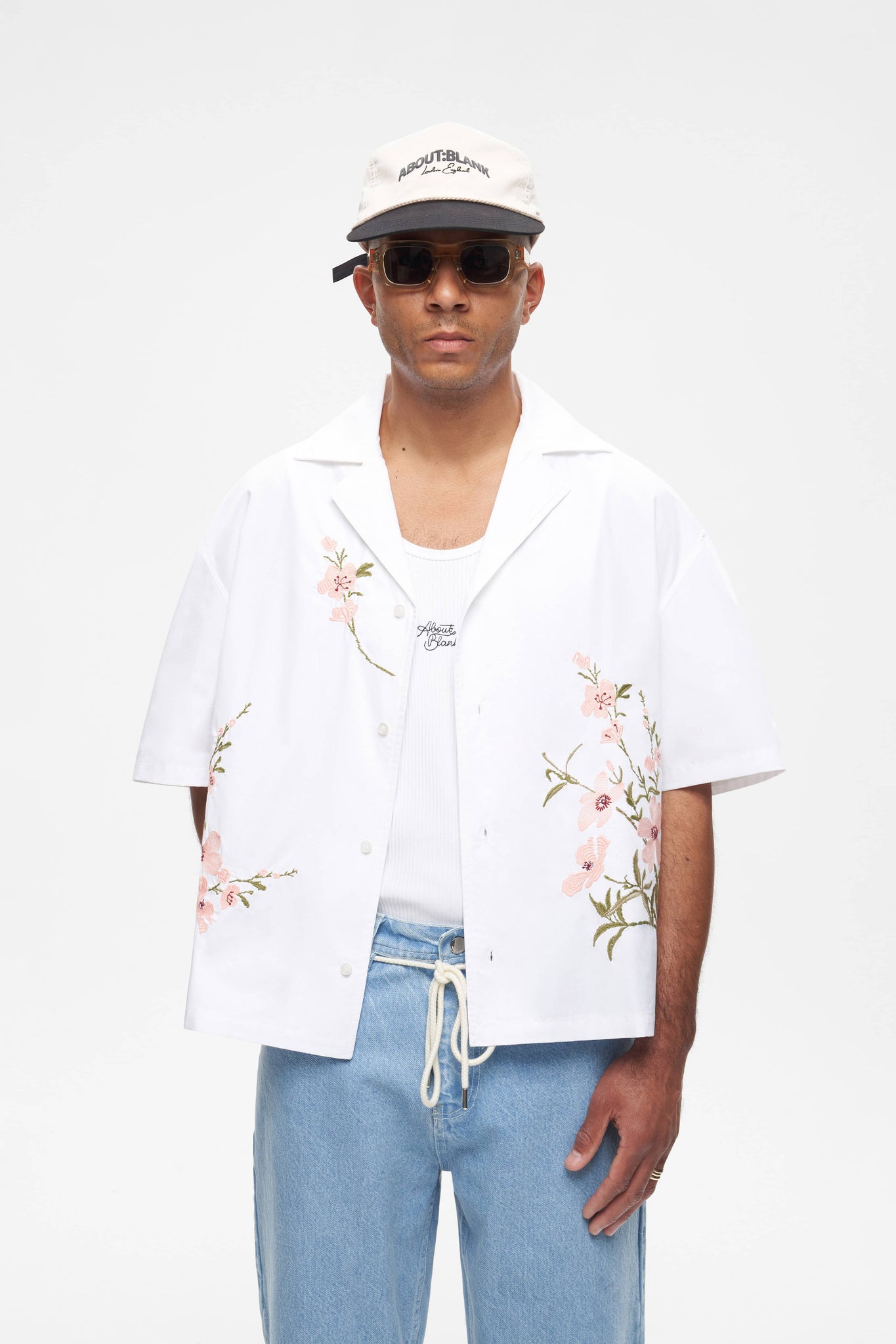 embroidered floral resort shirt white