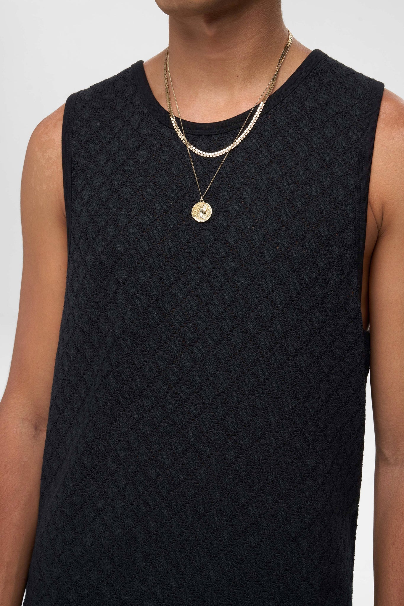 knitted vest black