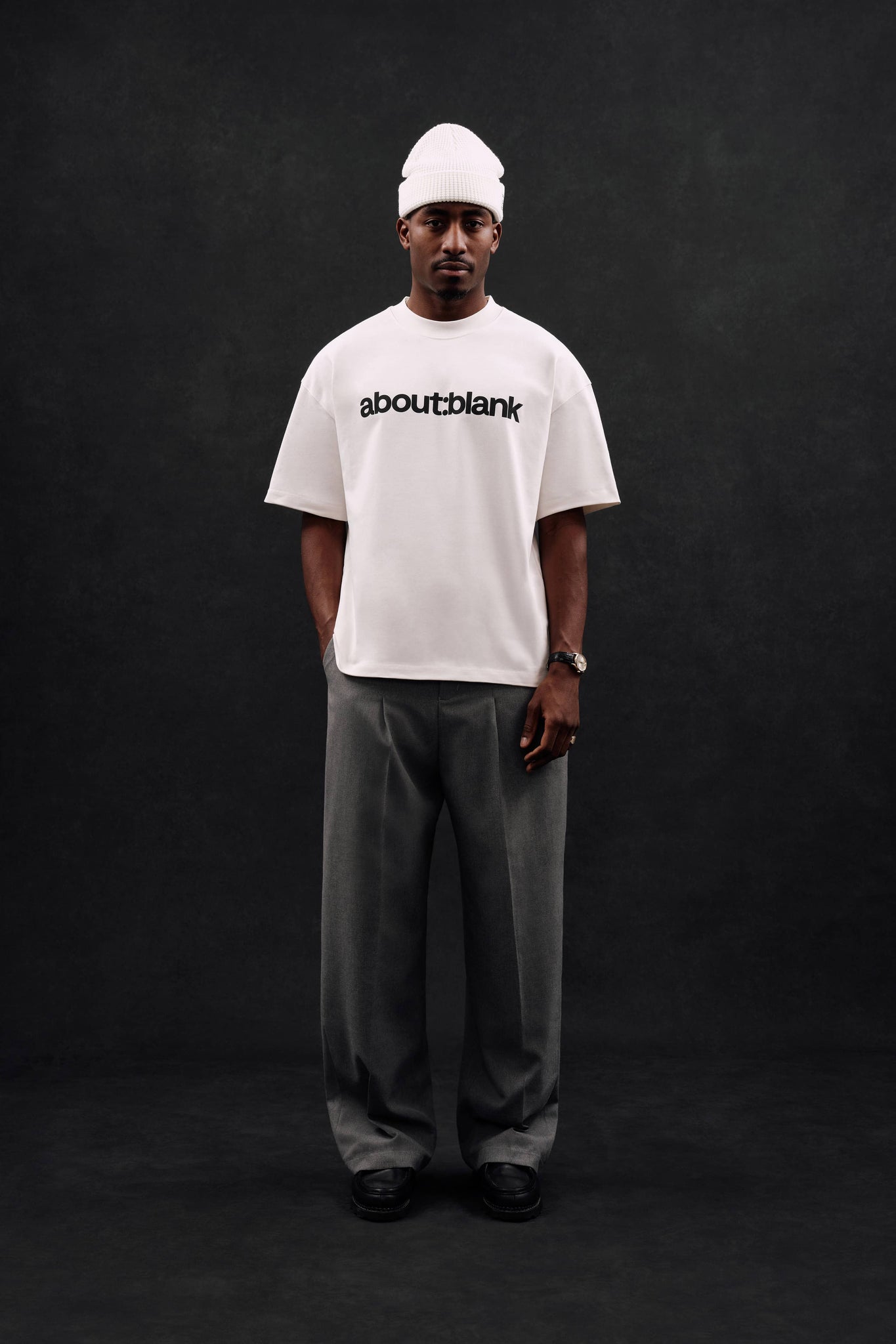 block mock neck t-shirt oat/black