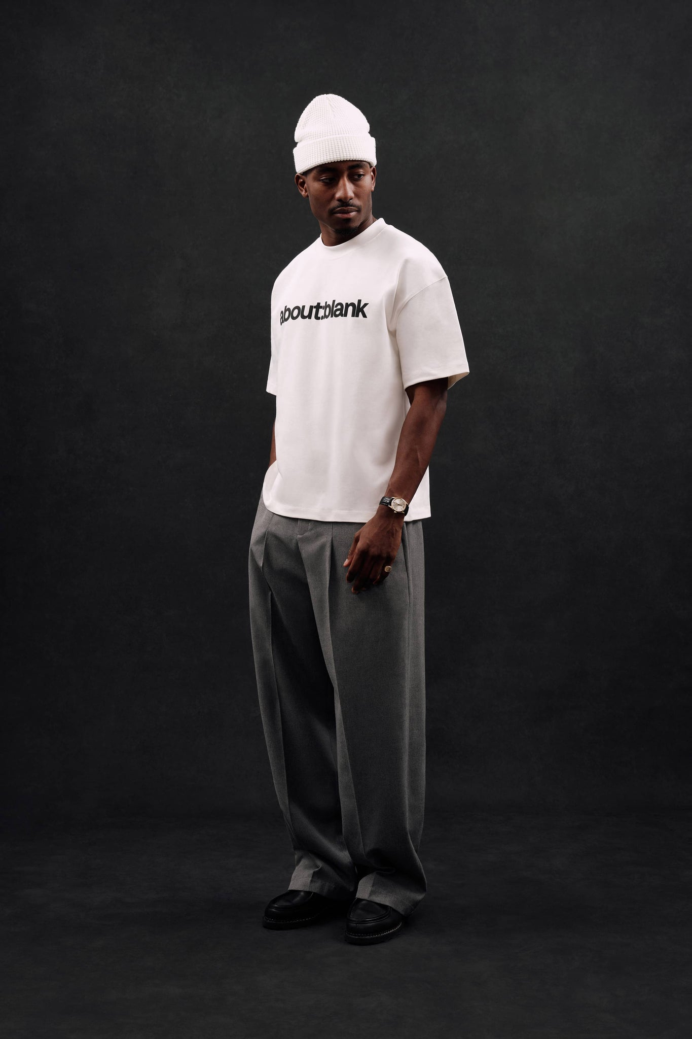 block mock neck t-shirt oat/black