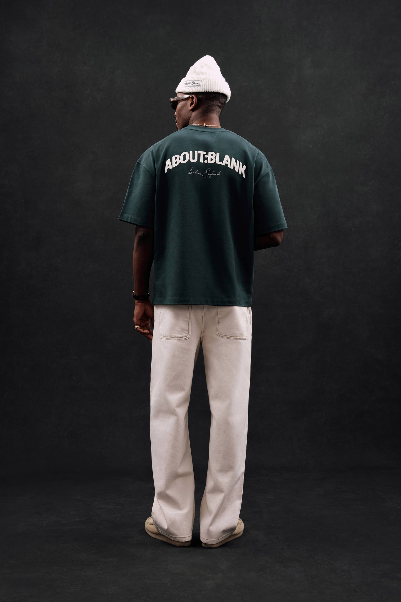 arched logo t-shirt epsom green/ecru