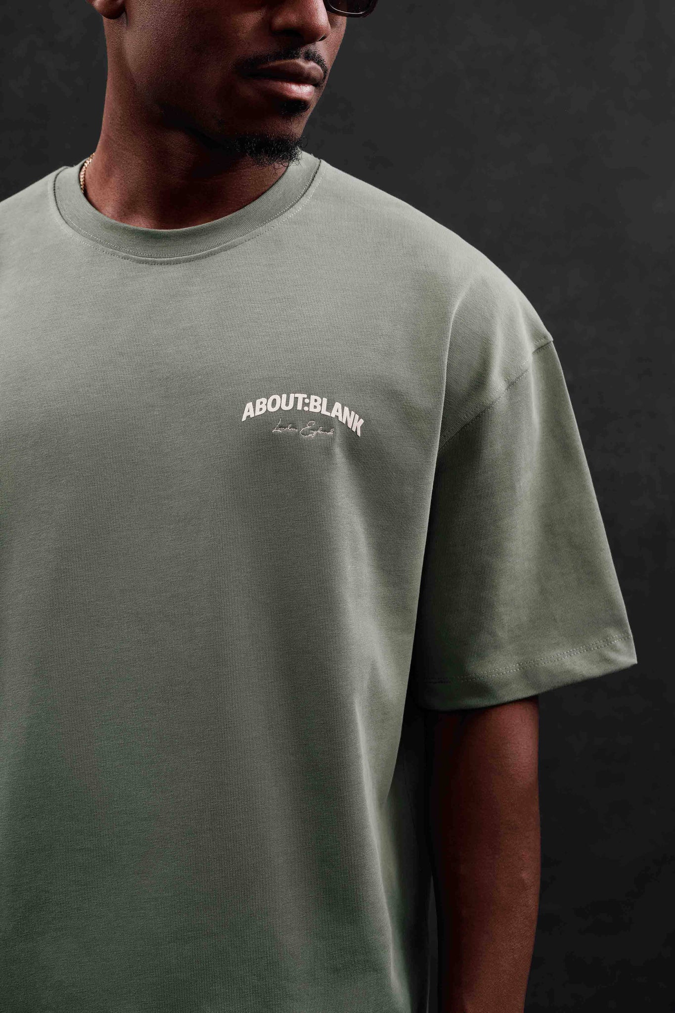 arched logo t-shirt sage/ecru