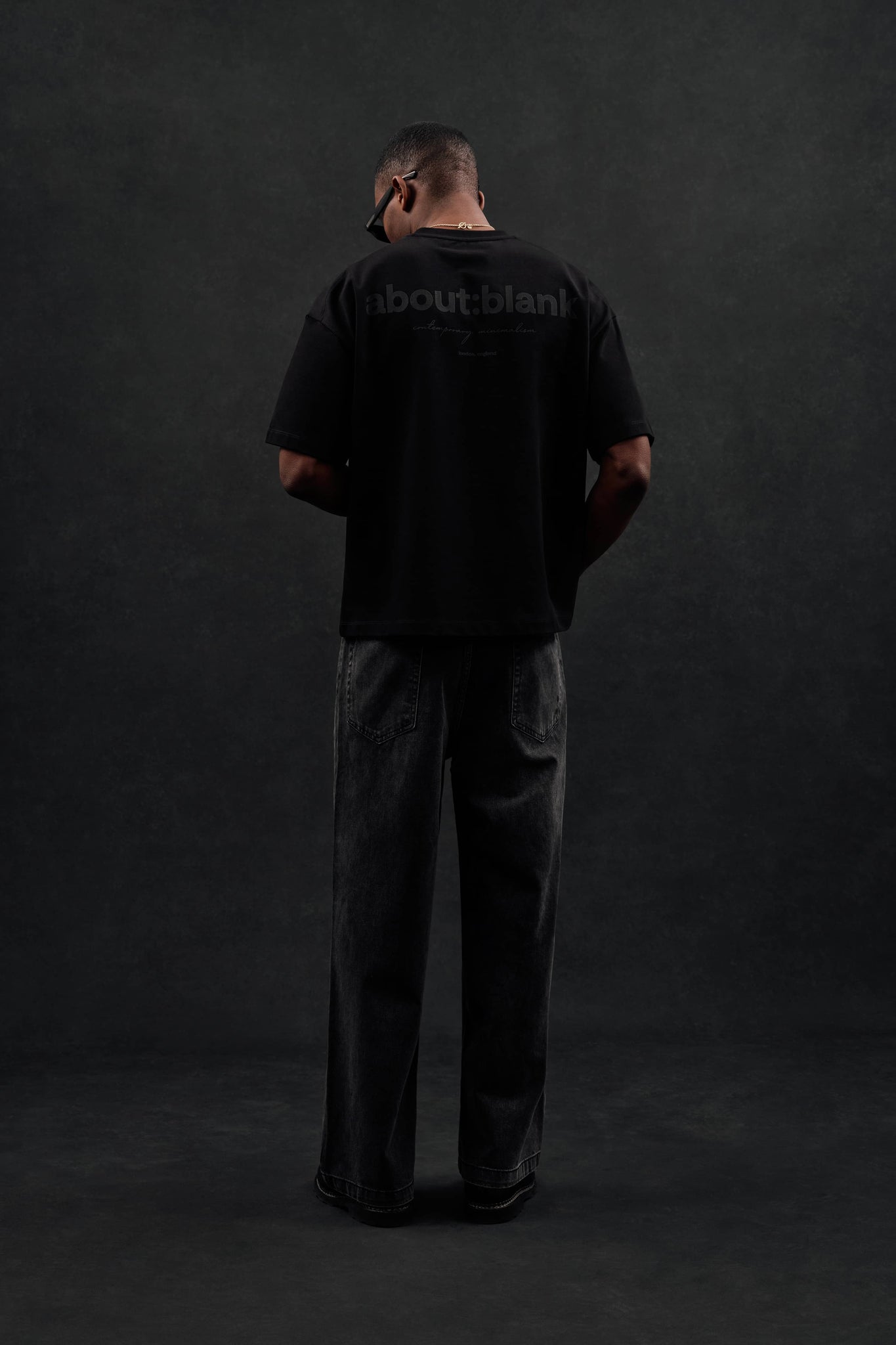 box t-shirt black/black
