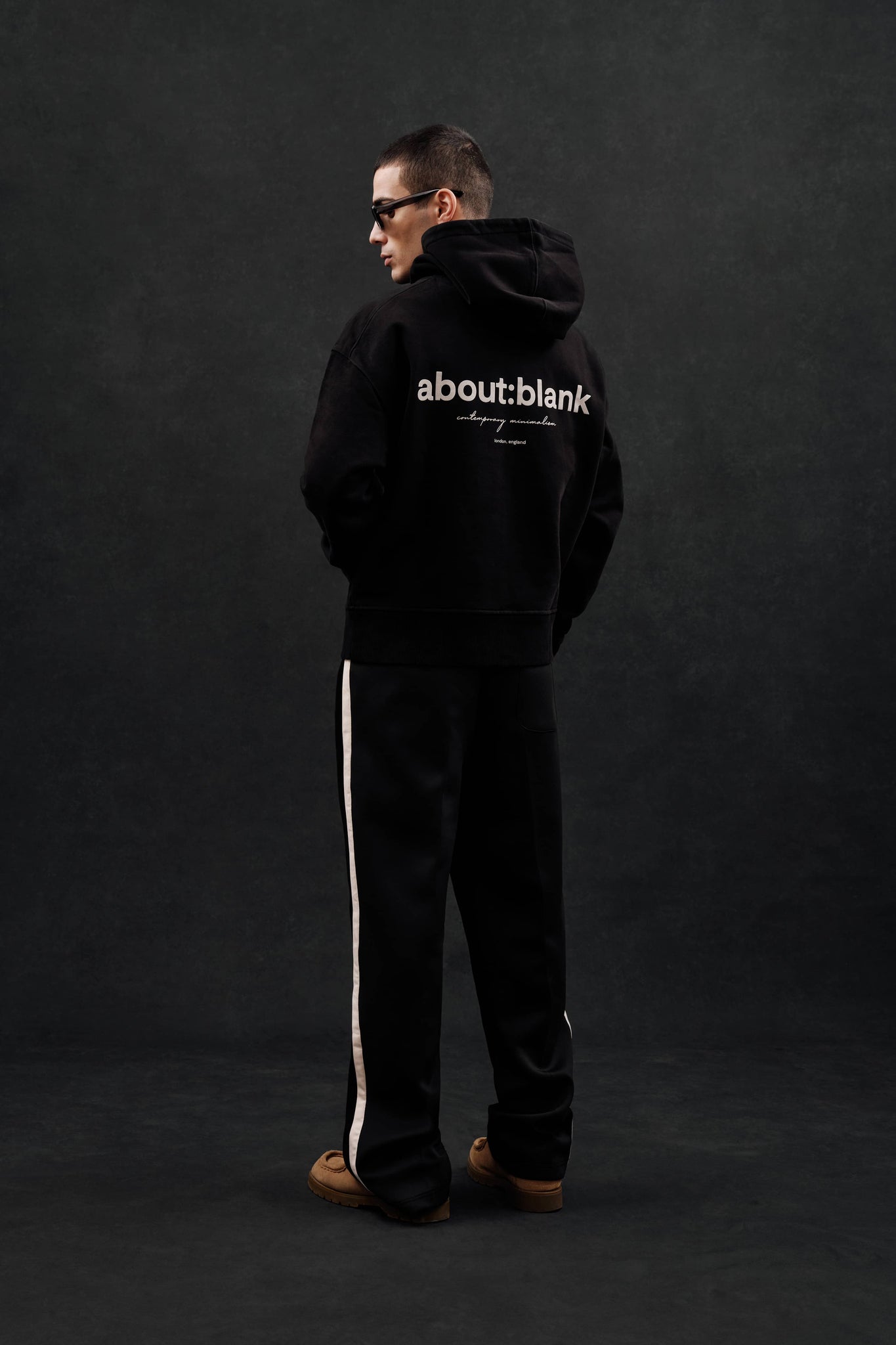 box hoodie black