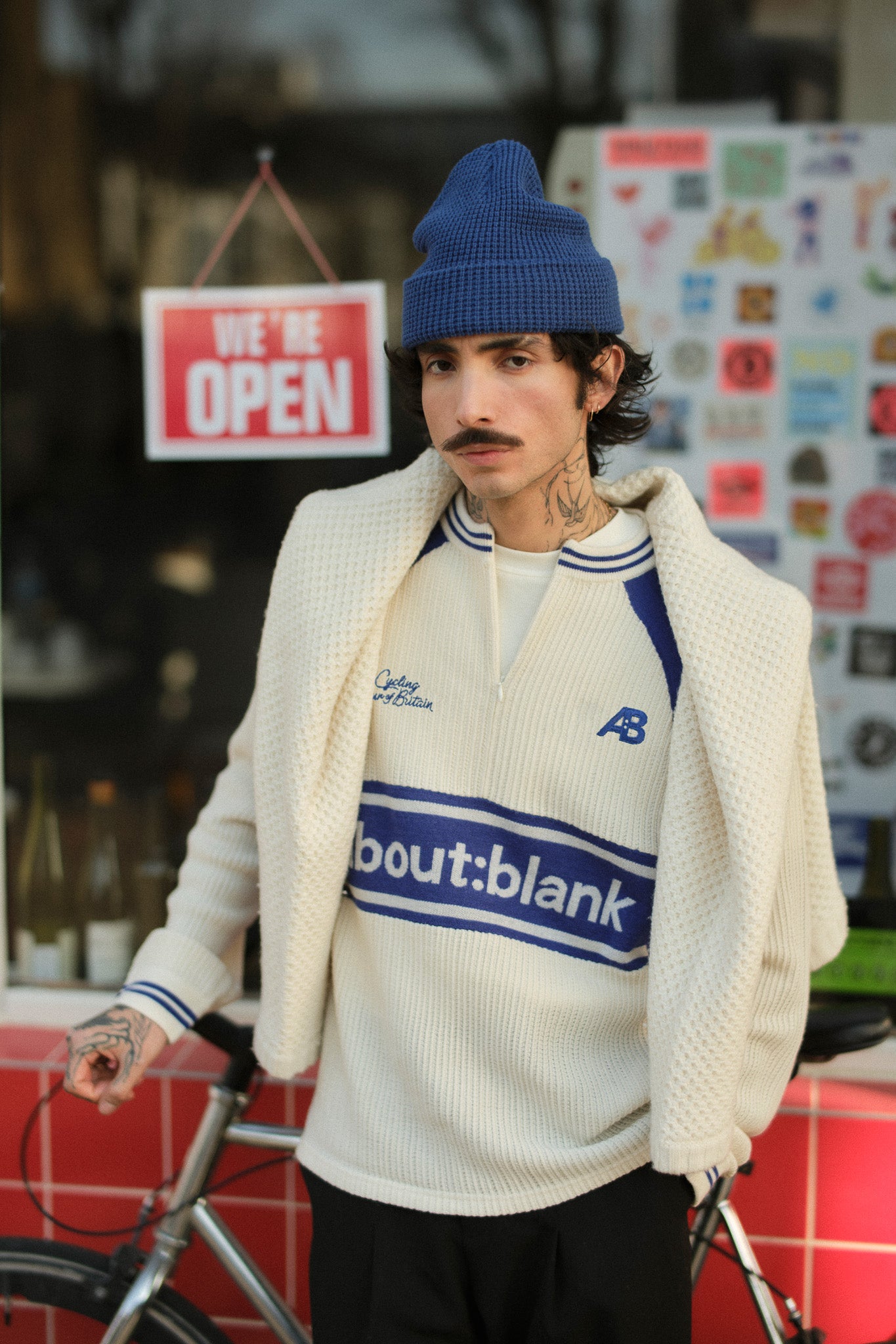 knitted cycling top ecru/estate blue