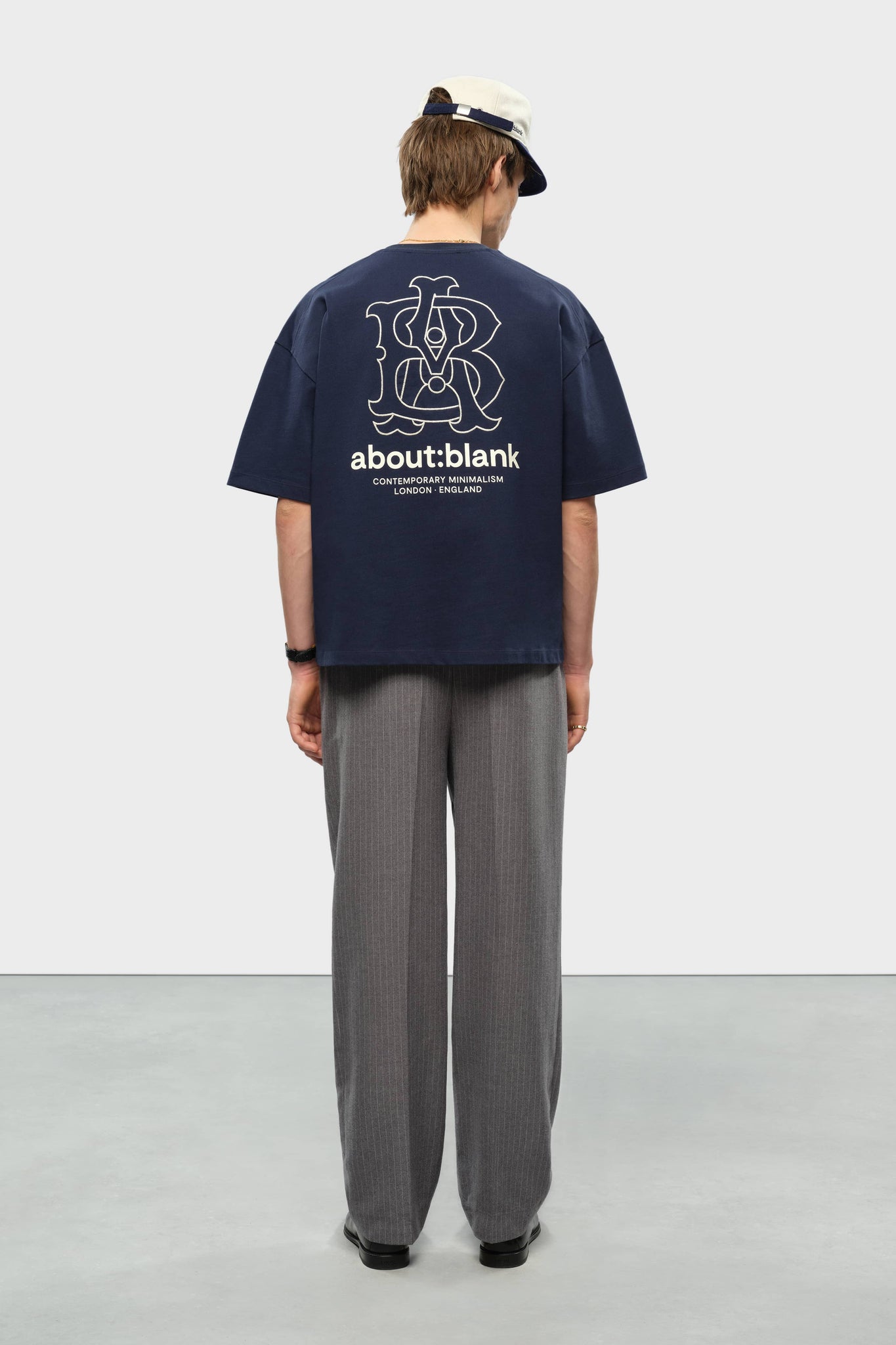emblem t-shirt navy