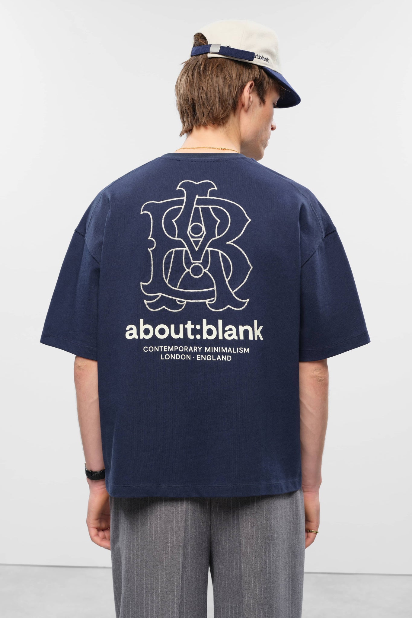 emblem t-shirt navy