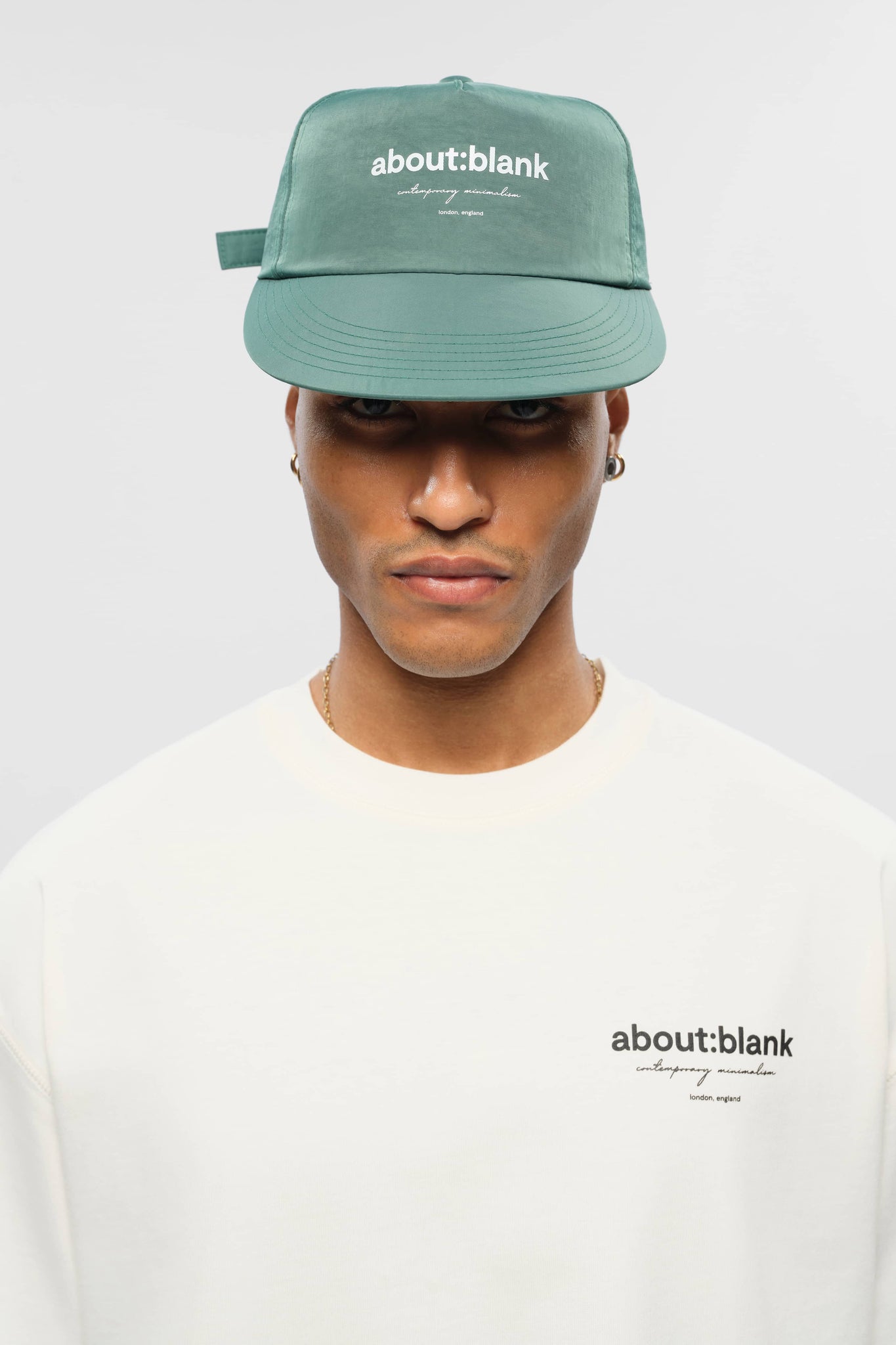 reverse t-shirt oat/black