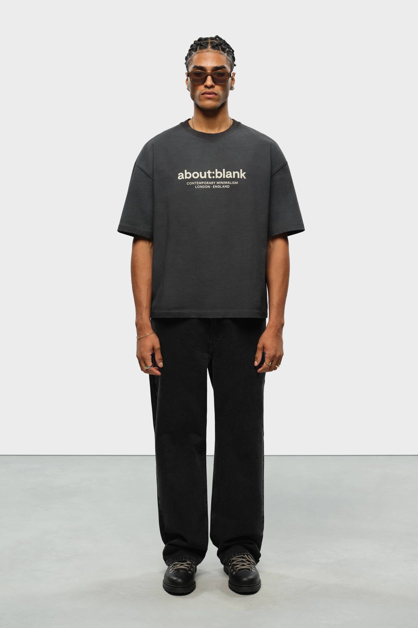 relaxed denim jean black