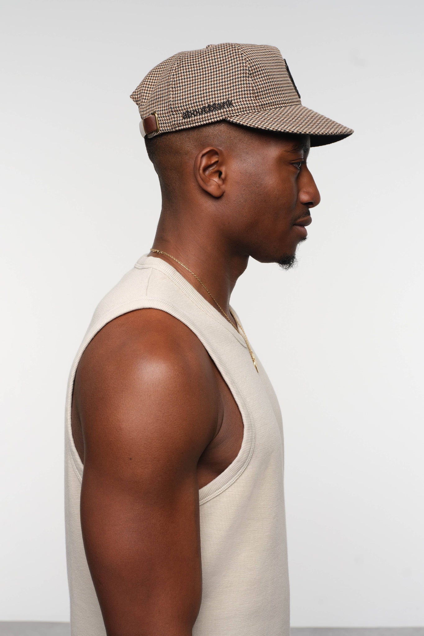 monogram wool cap puppytooth