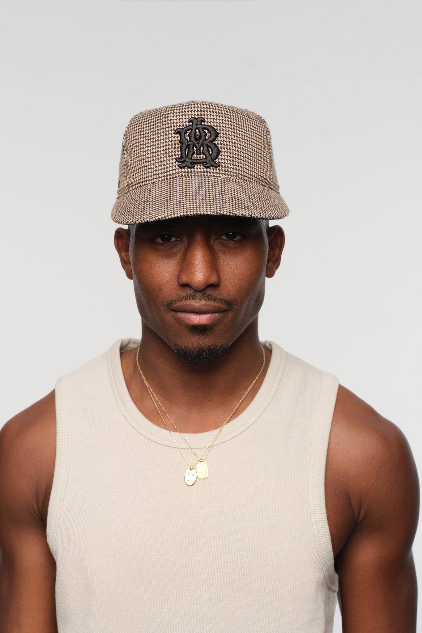monogram wool cap puppytooth
