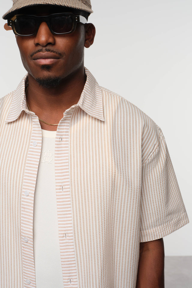 vacation shirt brown/white