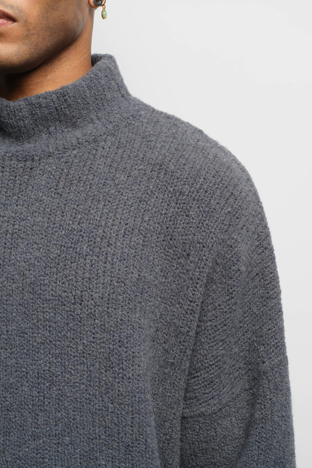 avenue turtle neck charcoal