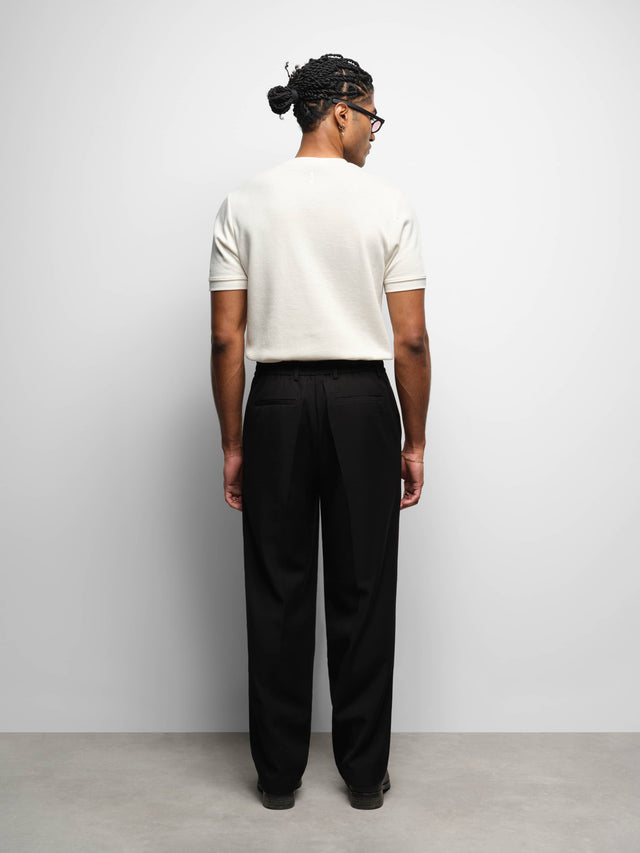 everyday pleated trousers black