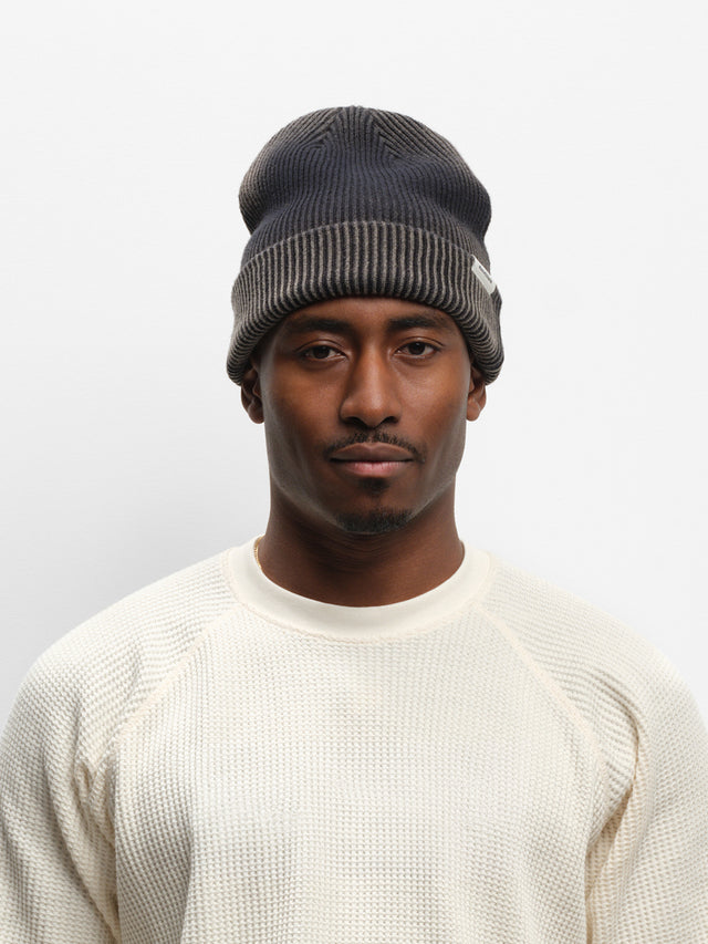 spray dye beanie black