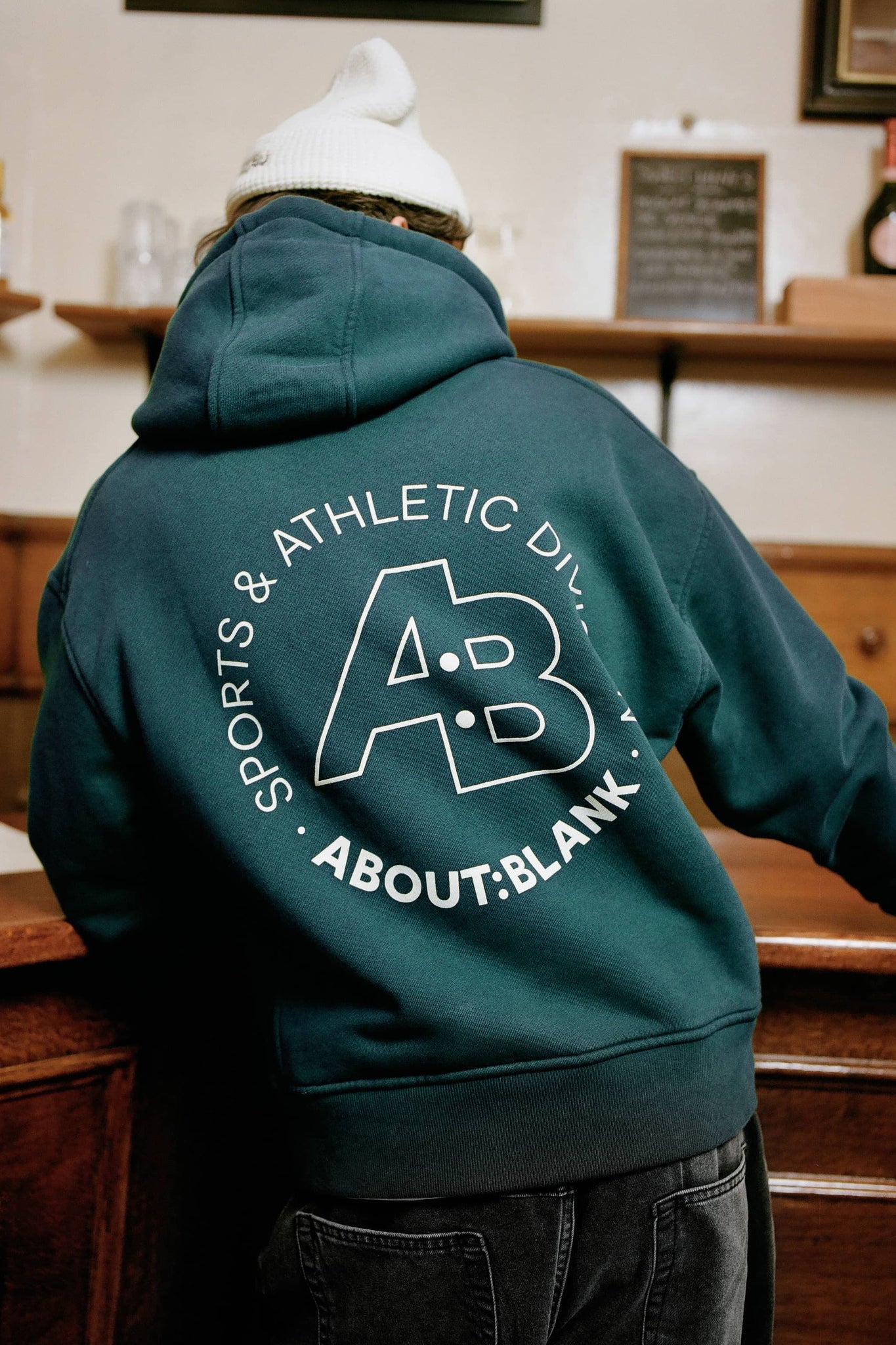 sports division hoodie epsom green/ecru