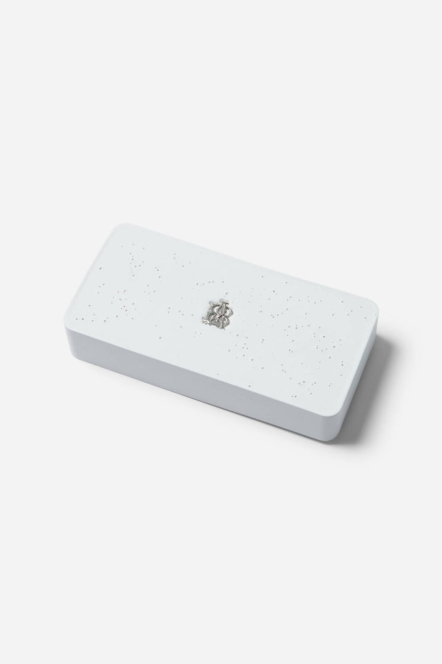 the speaker concrete