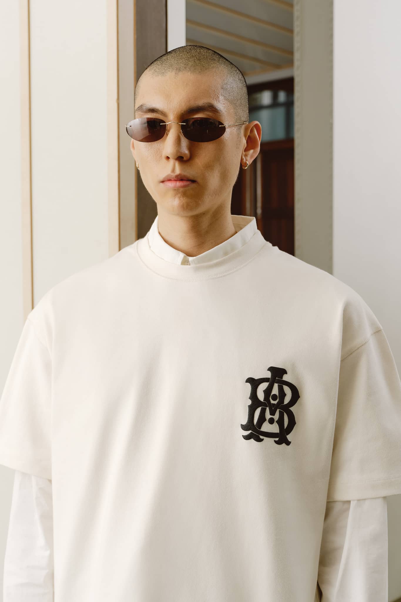 about:blank | monogram t-shirt oat/black